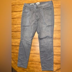 Universal thread grey denim jean pants, size 16. High rise skinny fit. Stretchy